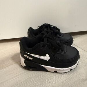 Nike Kids toddler Black and White Sneakers Airmax 90